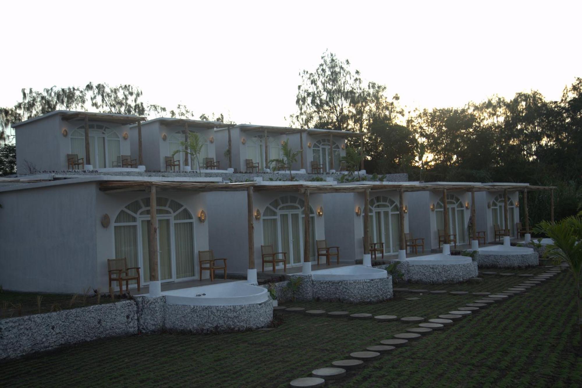 Cinze Villas And Hot Spring كوبوبانلوكان المظهر الخارجي الصورة